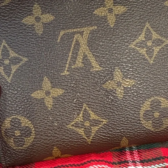Authentic Louis Vuitton Josephine Wallet - Picture 4 of 11